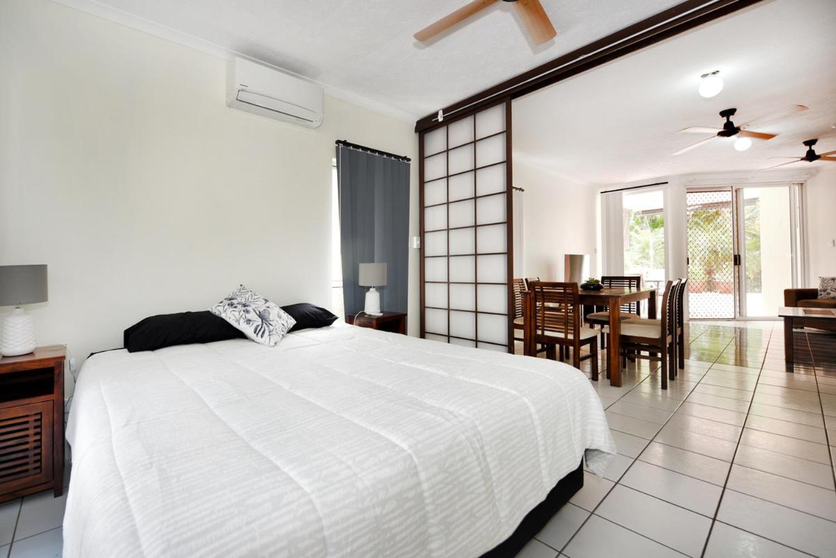 יורקיס נוב Golden Sands Beachfront Resort מראה חיצוני תמונה
