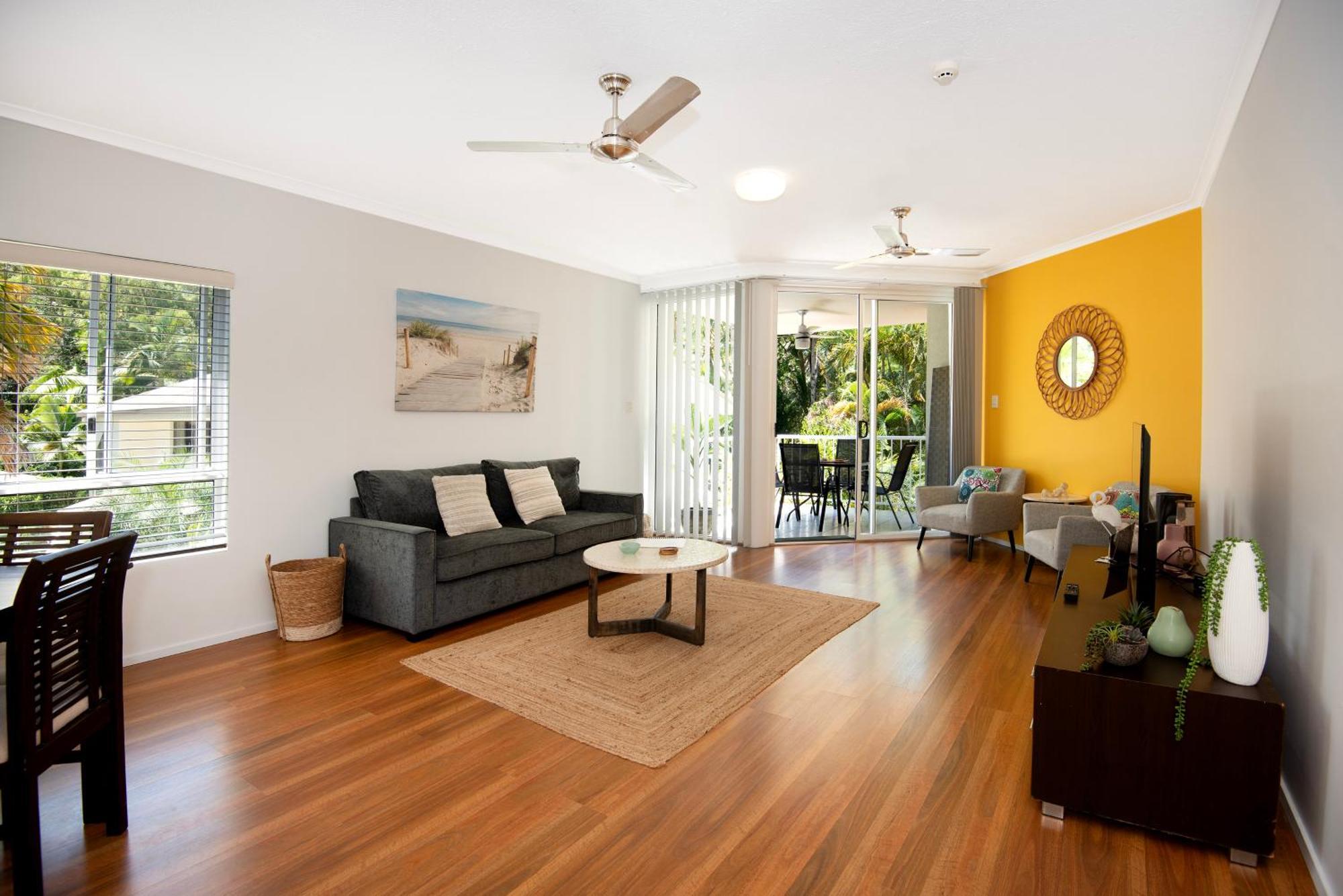 יורקיס נוב Golden Sands Beachfront Resort מראה חיצוני תמונה