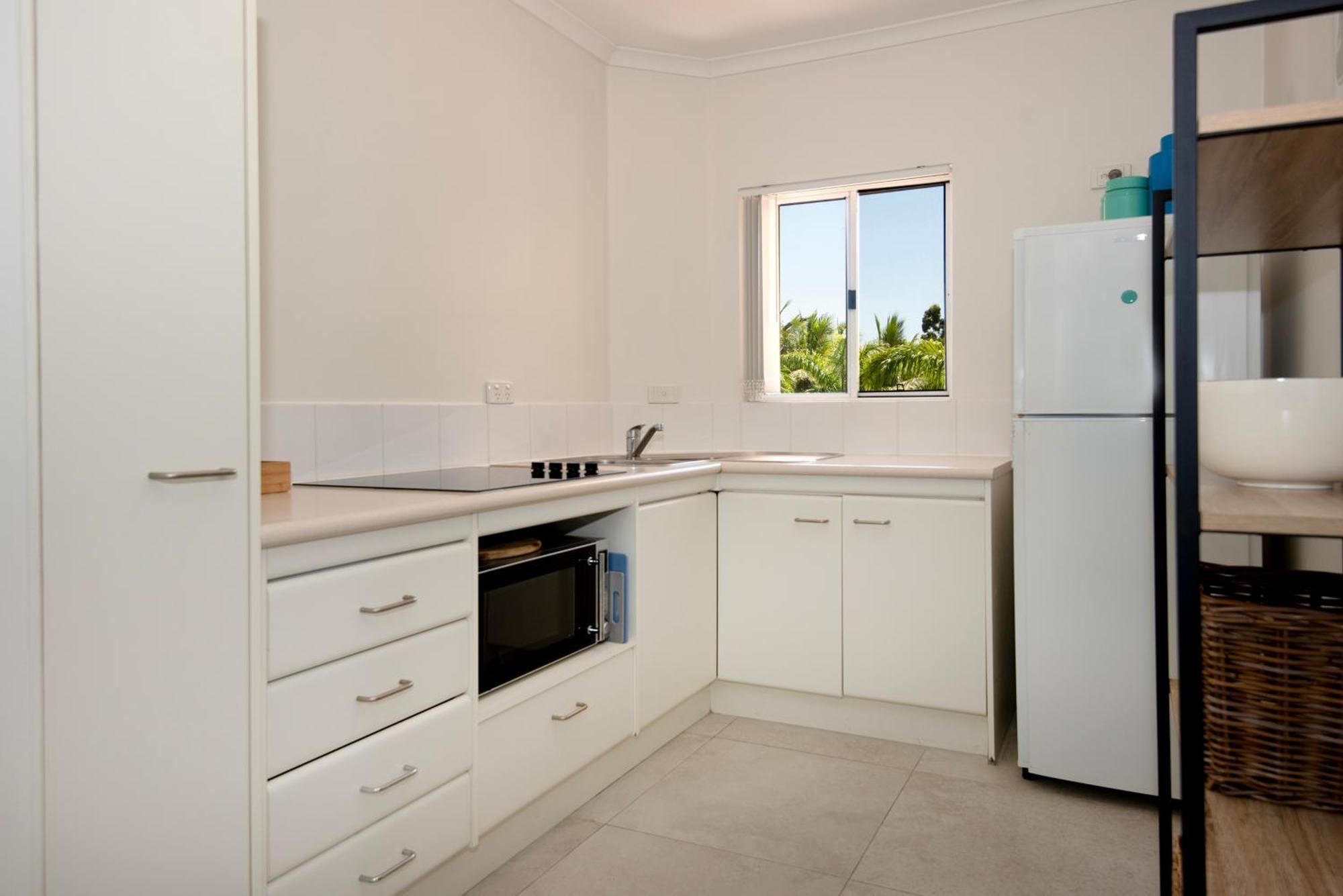 יורקיס נוב Golden Sands Beachfront Resort מראה חיצוני תמונה