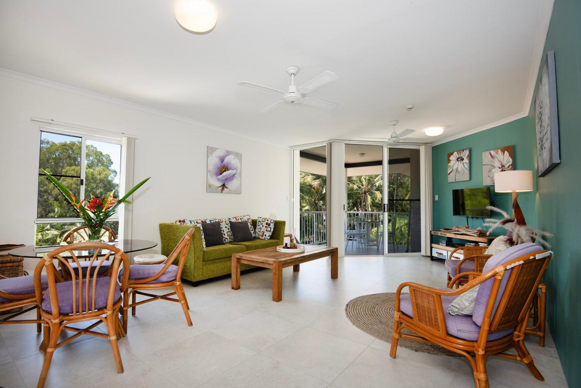 יורקיס נוב Golden Sands Beachfront Resort מראה חיצוני תמונה