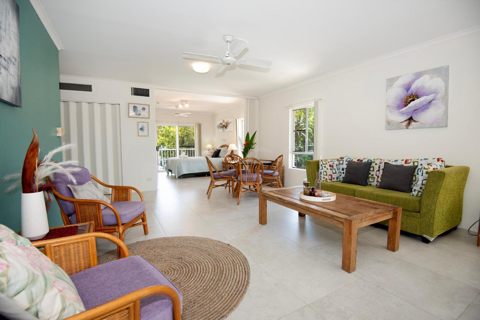 יורקיס נוב Golden Sands Beachfront Resort מראה חיצוני תמונה